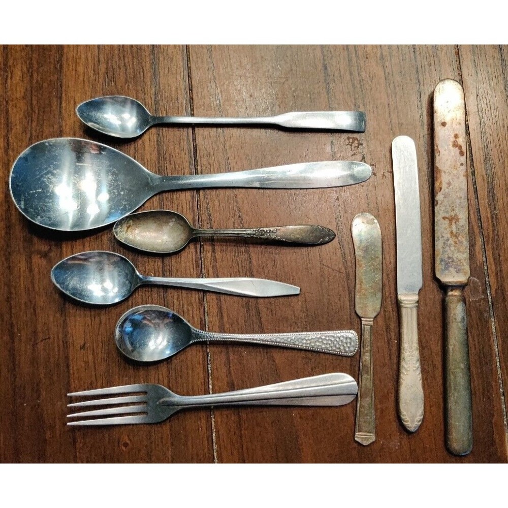 Lot of 9 Assorted Vintage Silverplate stainless knives Forks, Spoons